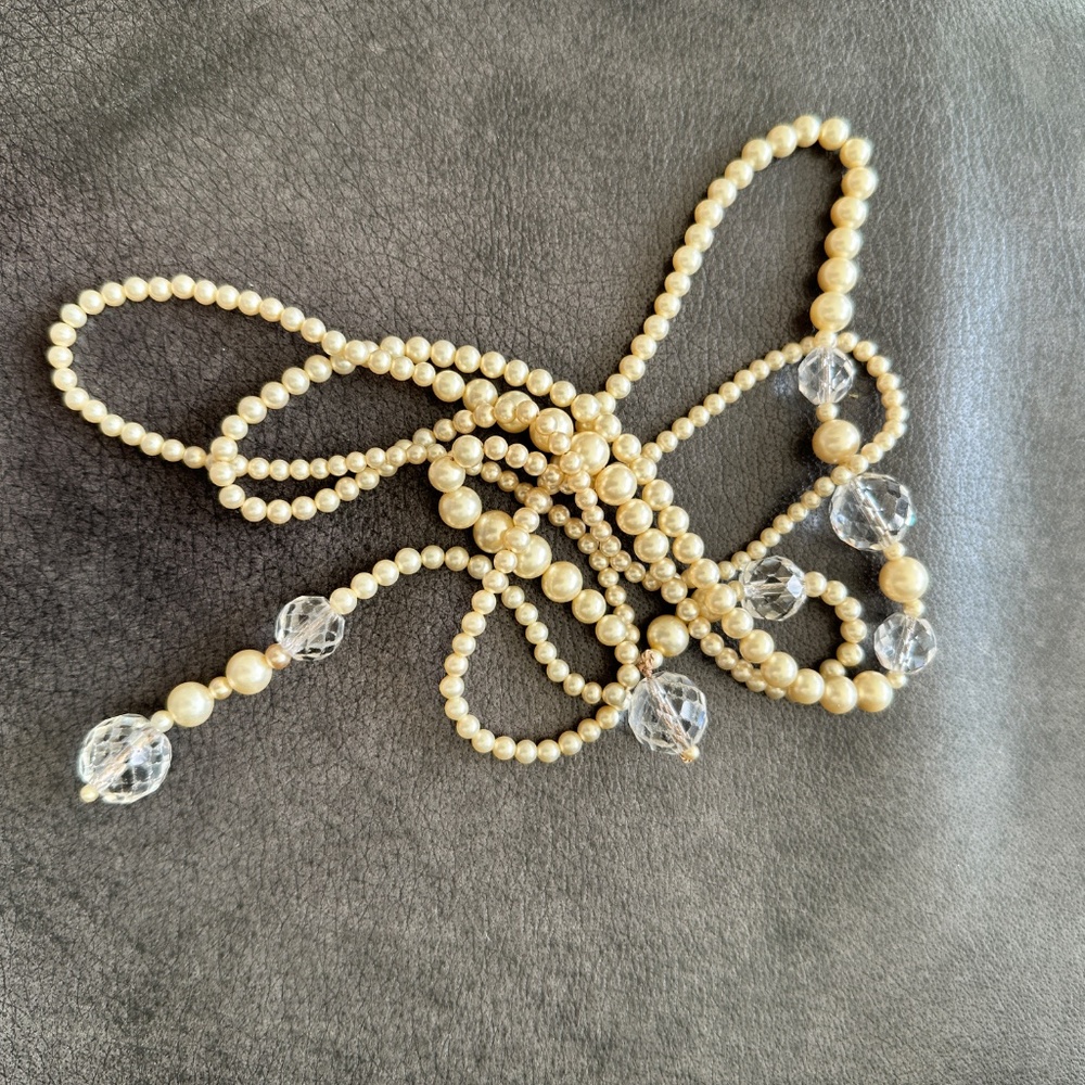 Vintage Lariat Wrap Necklace Pearl Beads and Cut Crystals Beautiful Unique